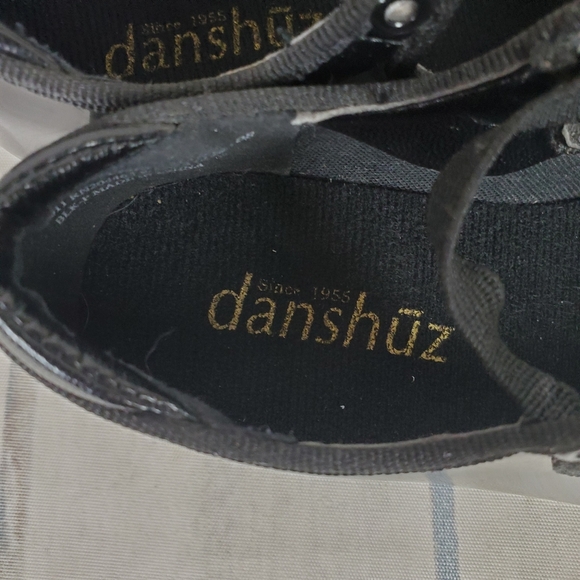 Danshuz Tap Shoes Black Patent Mary Jane Size 9.5W - Picture 2 of 12